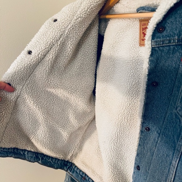 Levi Strauss Sherpa Lined Denim Jacket - Picture 3 of 7